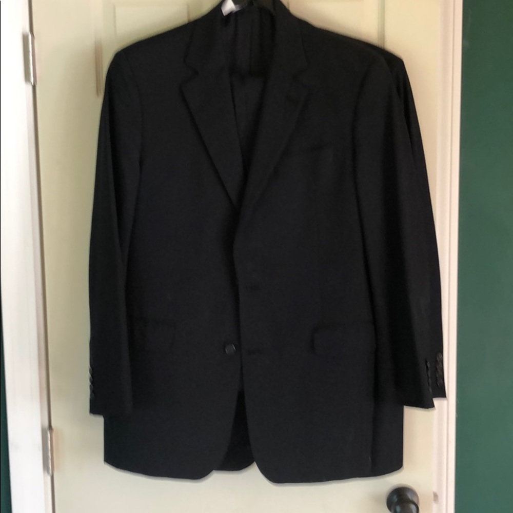 Brooks Brothers 100% wool suit. Navy blue. 40L